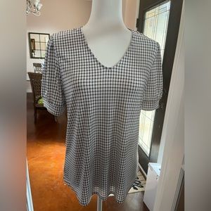 Adrianna Papell V Neck Short Puff Sleeve Checkered Blouse